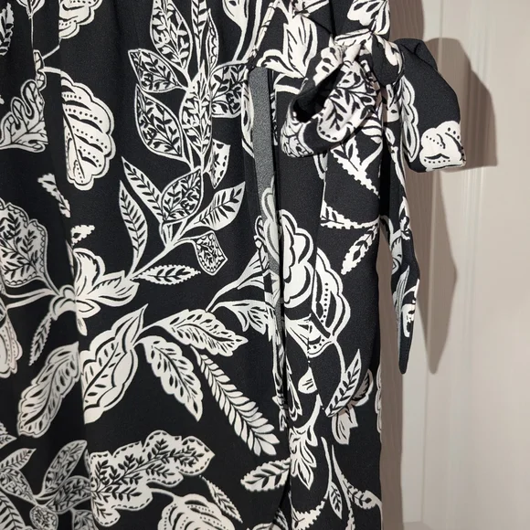 Ann Taylor Black and White Leaf Mini Dress - Picture 2 of 7